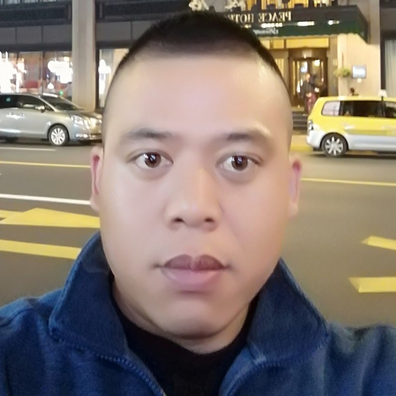 香蕉漫步云朵的照片