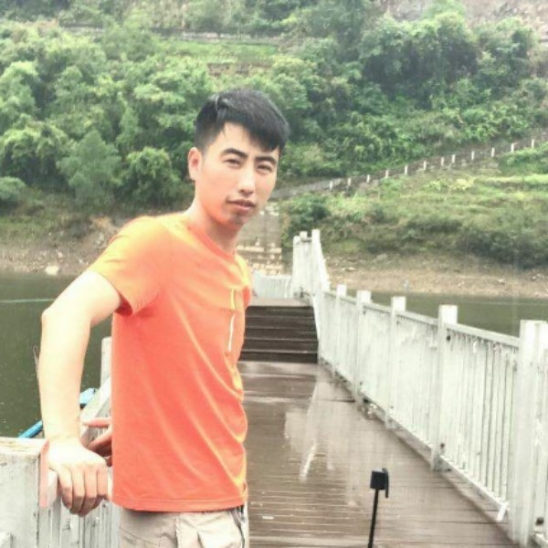 水壶闻淡淡的照片