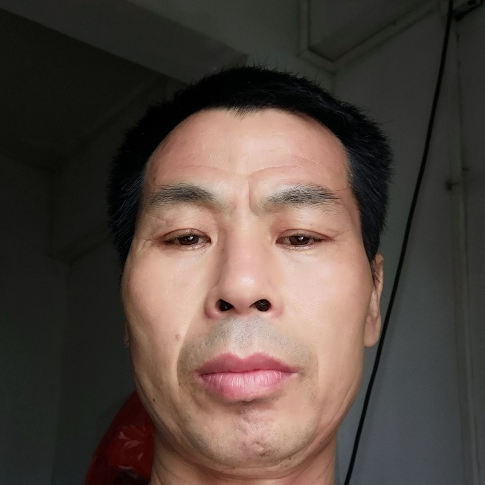 何红青的照片