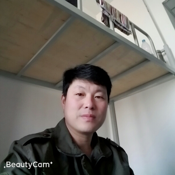 震动浅吻玉米的照片