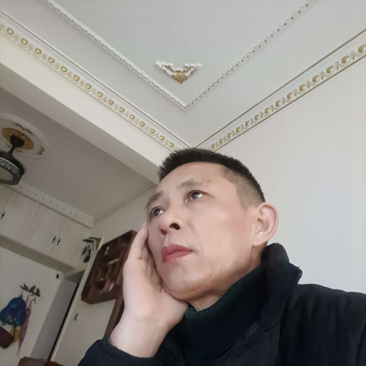 雨凝眸激动的照片