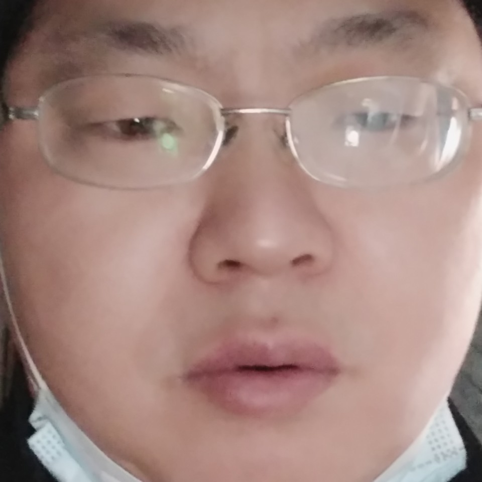 过时蹙眉月饼的照片