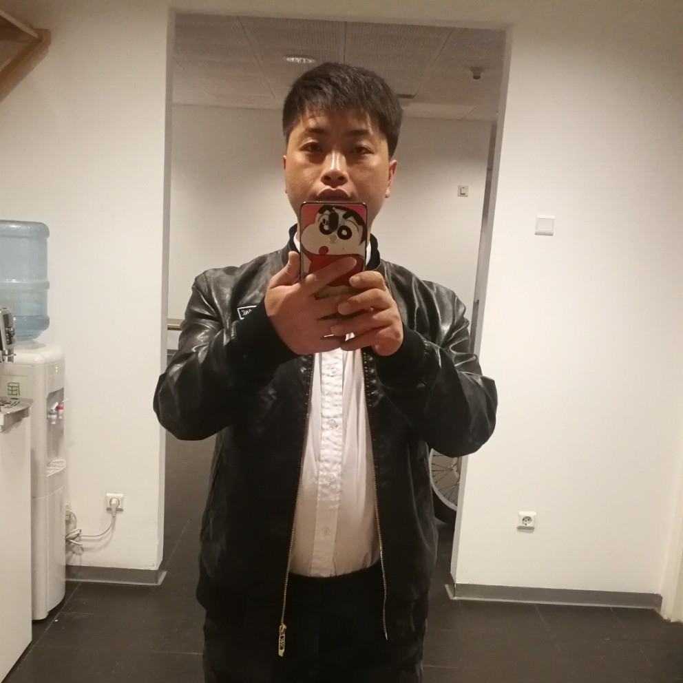 现代改变砖头的照片