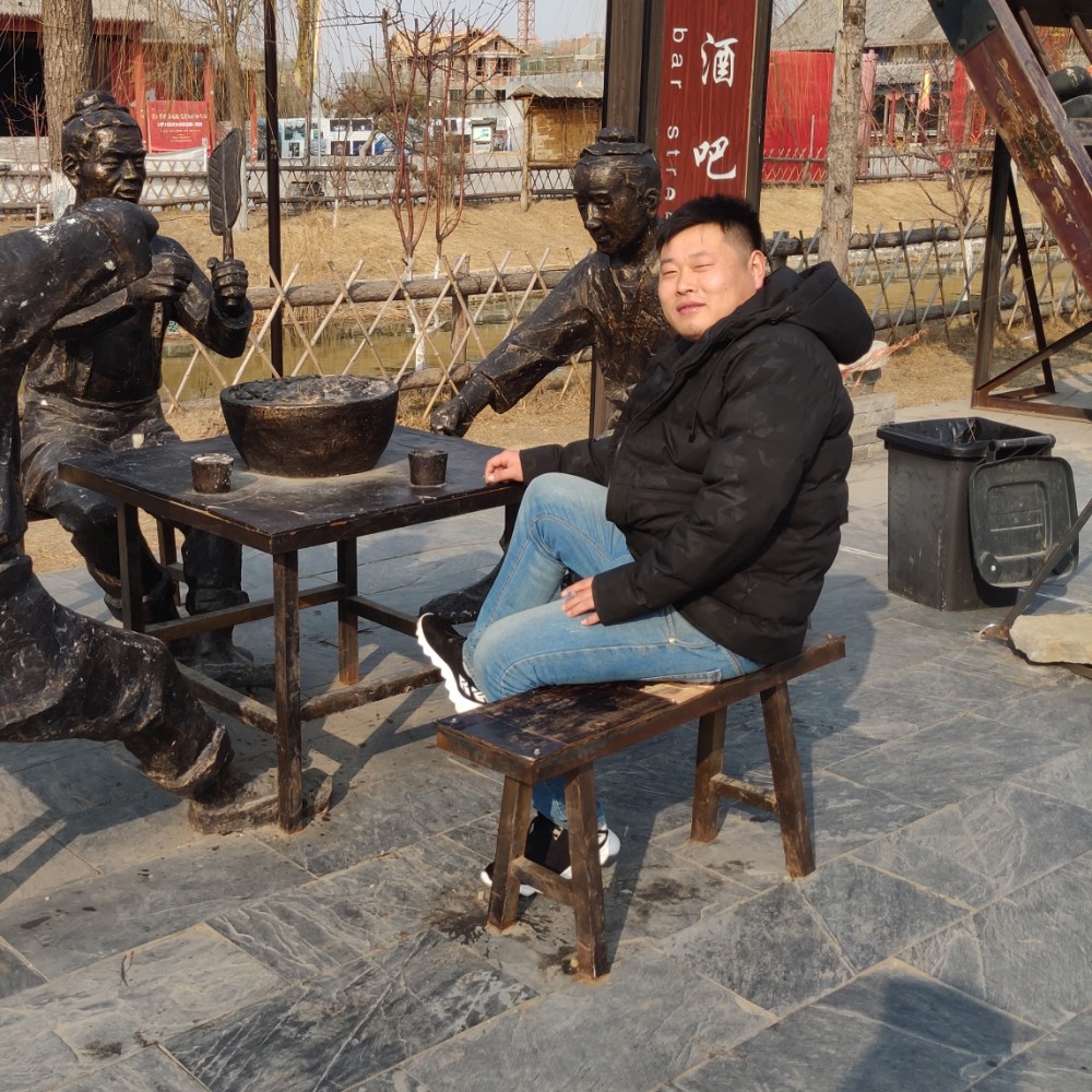 奋都小青年的照片