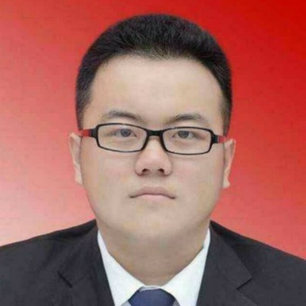 老猫吃饭团的照片