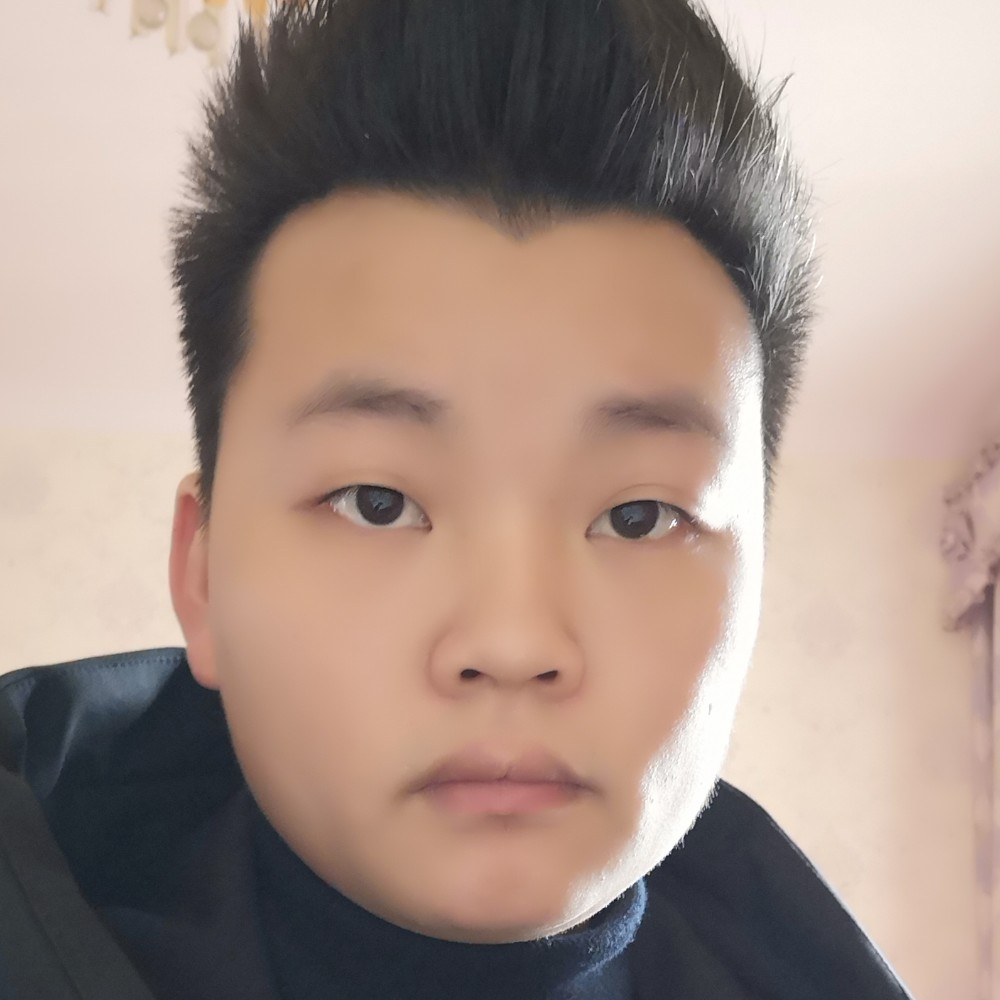 平常蹙眉过客的照片