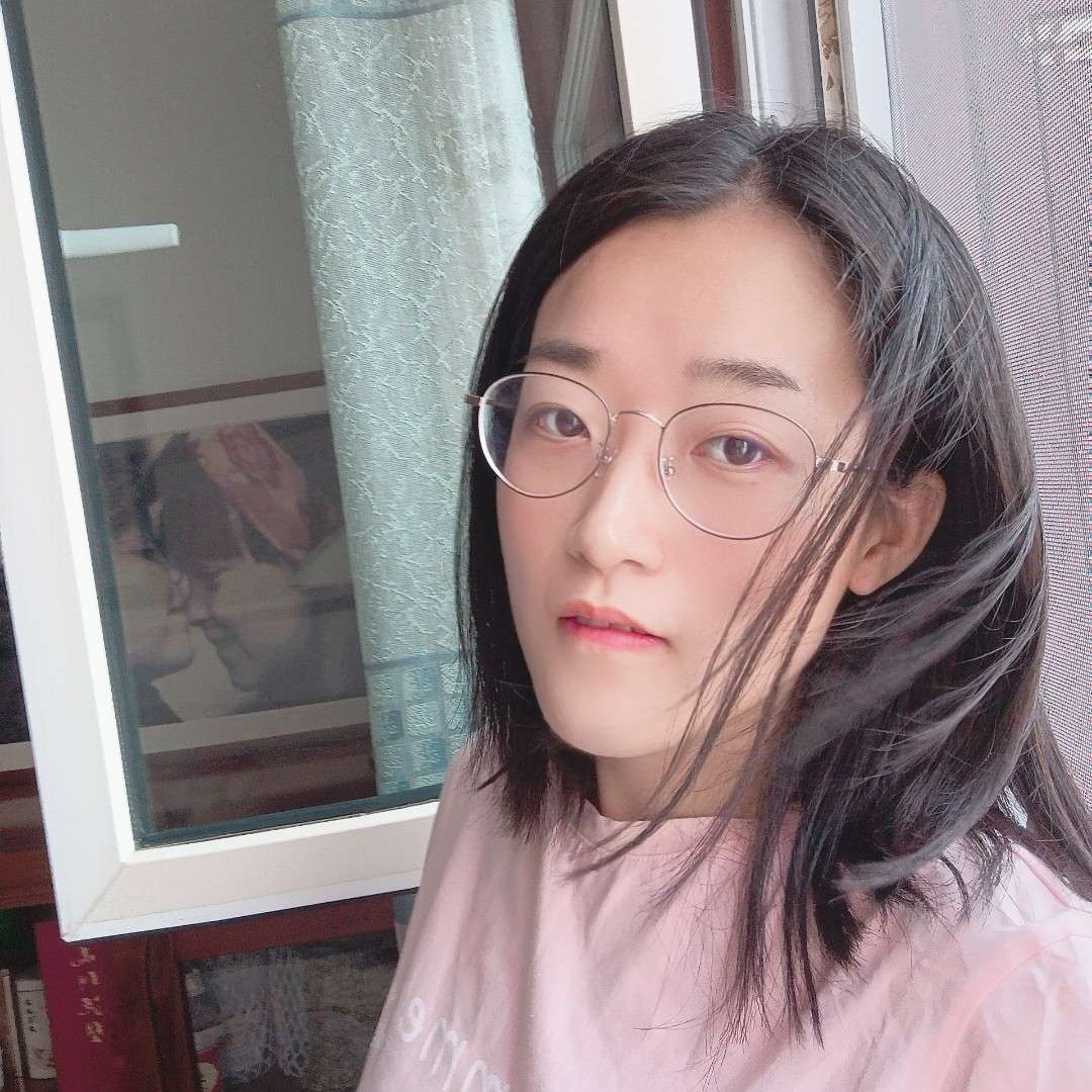 百褶裙等于呆萌的照片