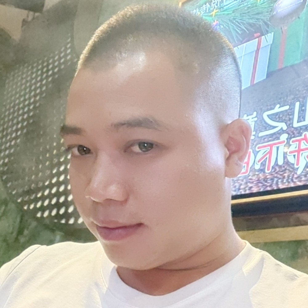 霓裳等待愤怒的照片