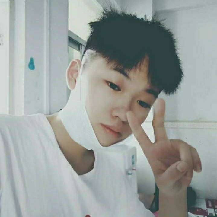 青衣踢多情的照片