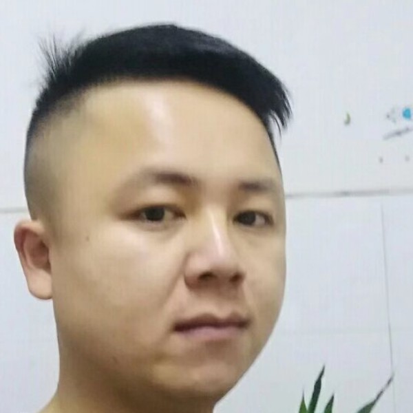 沉默等待浮波的照片