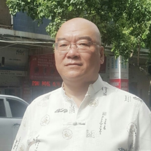 维克多.皮克的照片