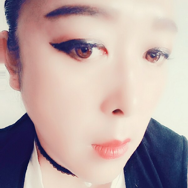 莫紫萱的照片