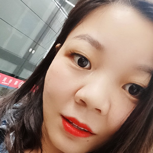 齐齐哈哈的照片