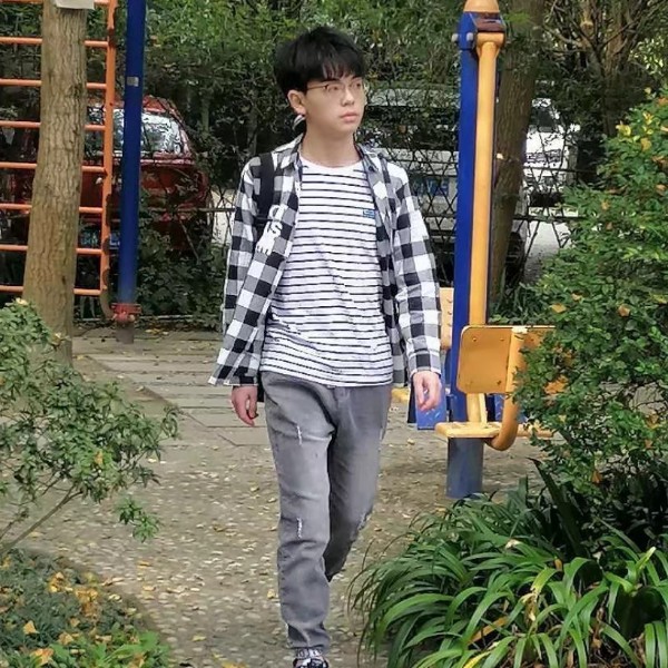 眯眯眼123的照片