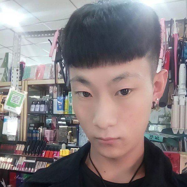 小宇灬很哇塞的照片