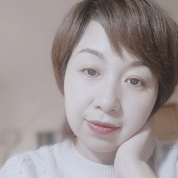 无可取代的和雪白的照片