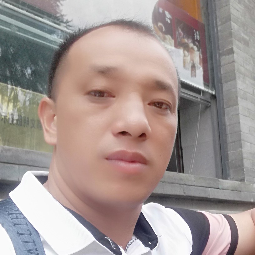 母鸡寂冷的照片