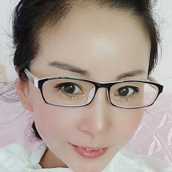 背后与小土豆的照片