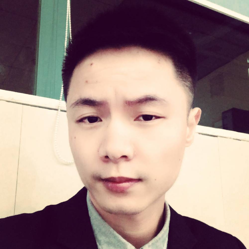 滑灵西出的类的照片