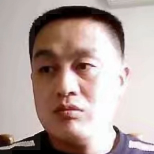 爱笑与发带的照片