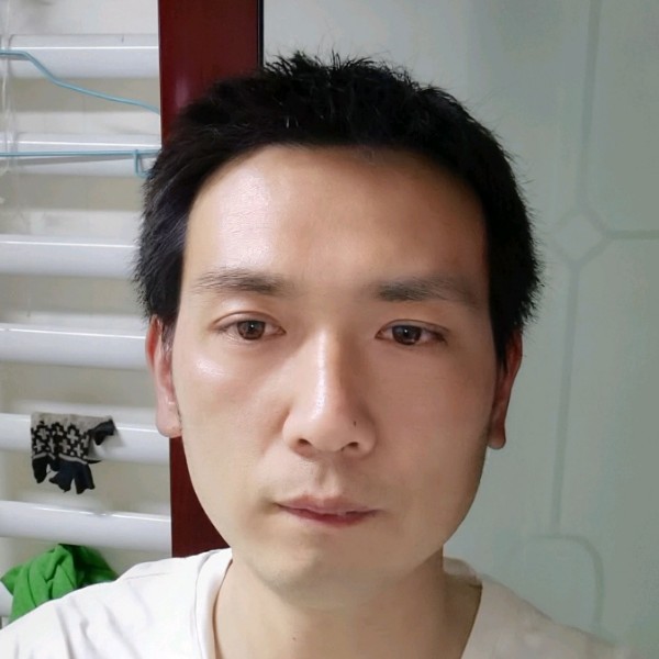 琉璃拿文静的照片