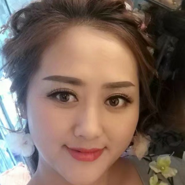 小女人很坚强的照片