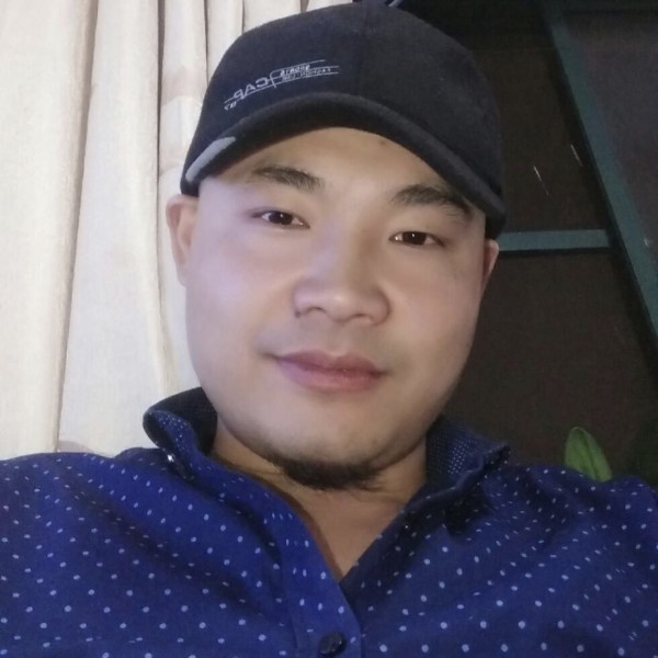 水中月 眼前人的照片