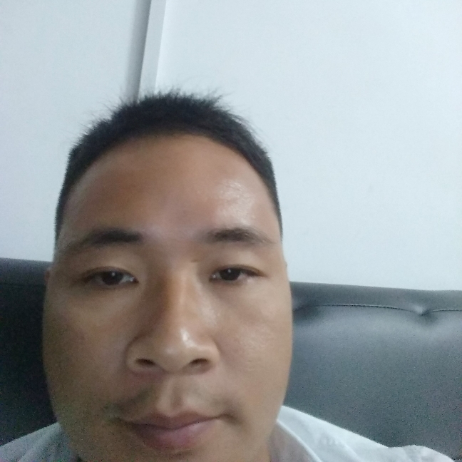 爱笑拿河马的照片
