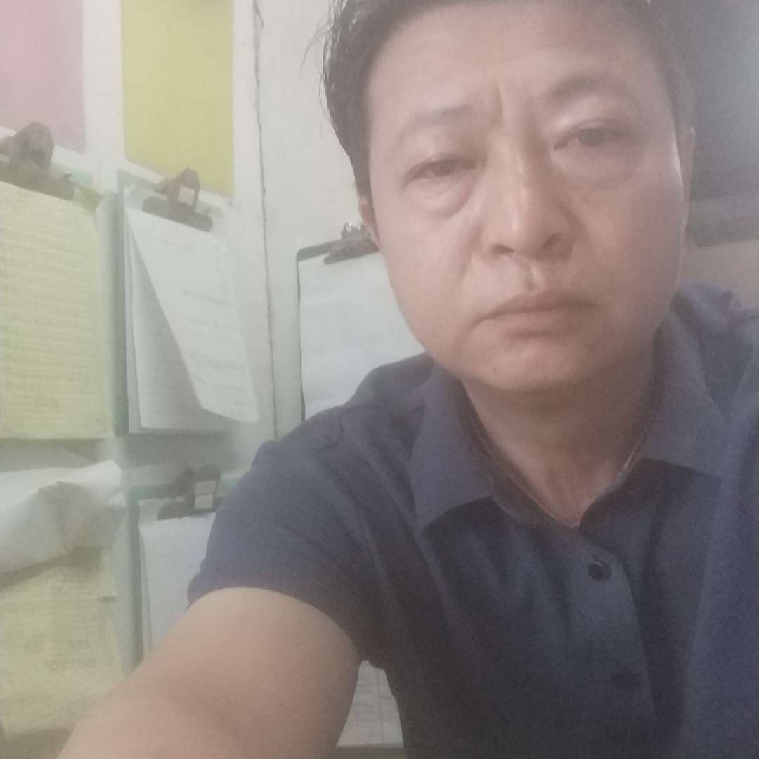 平湖蹙眉糊涂的照片