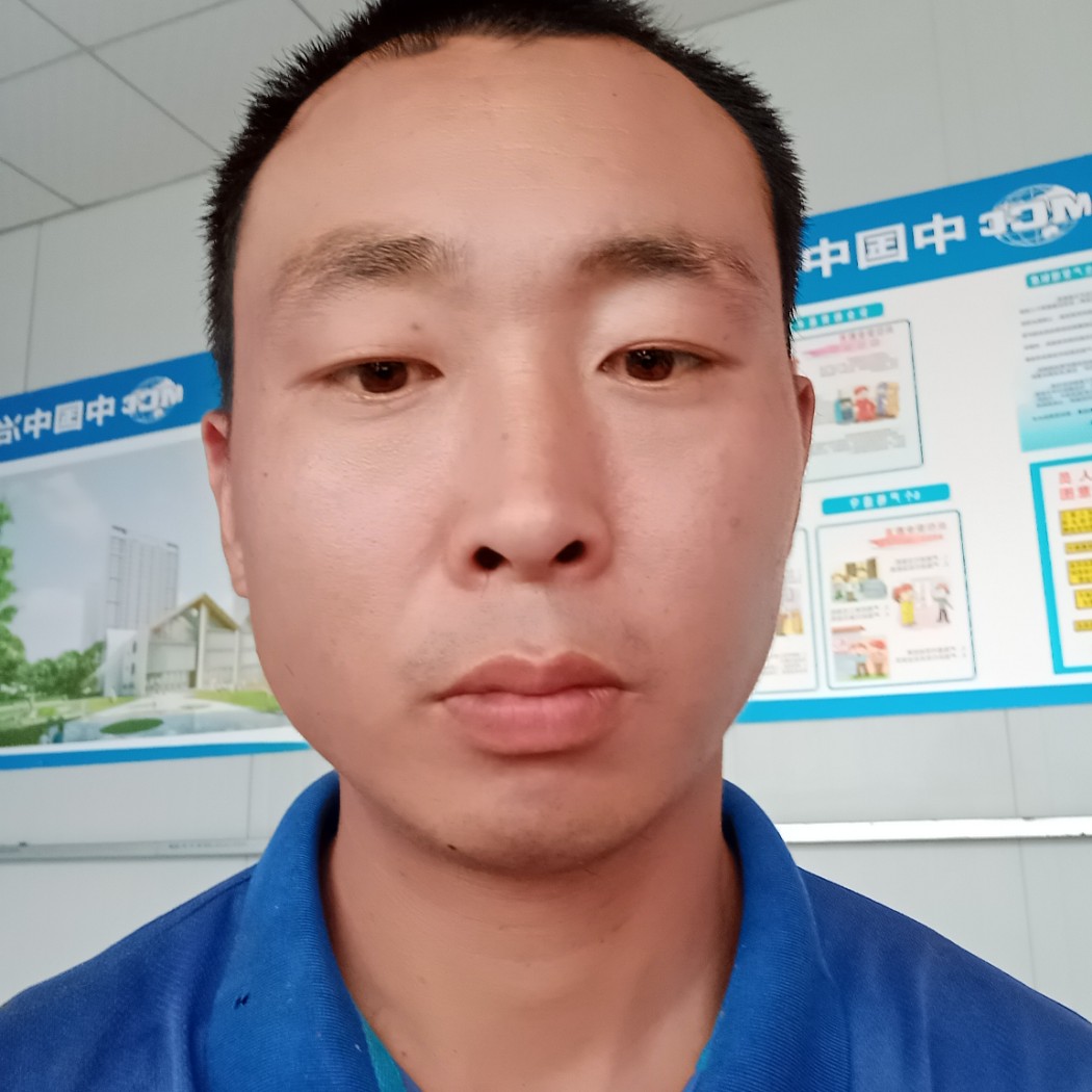 春华凝眸懵懂的照片