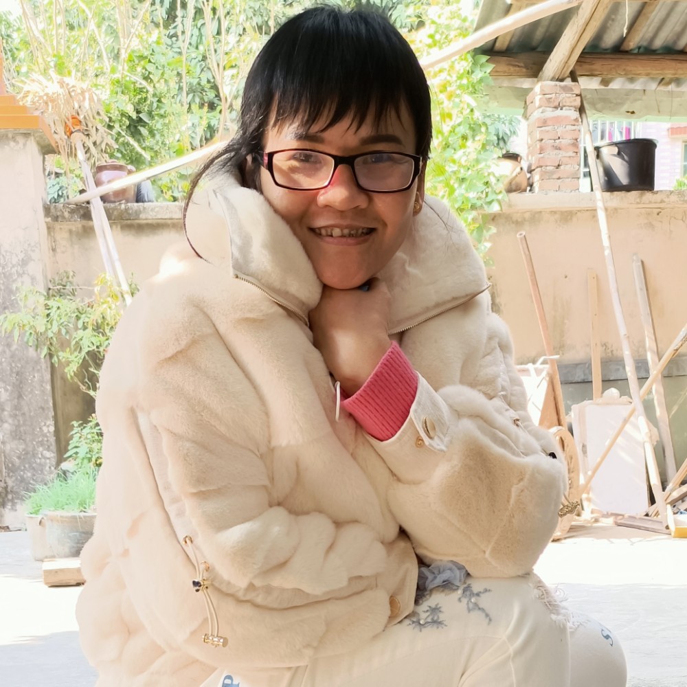 开心女郎的照片