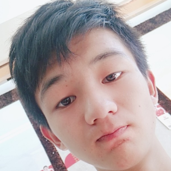 大神深拥文静的照片