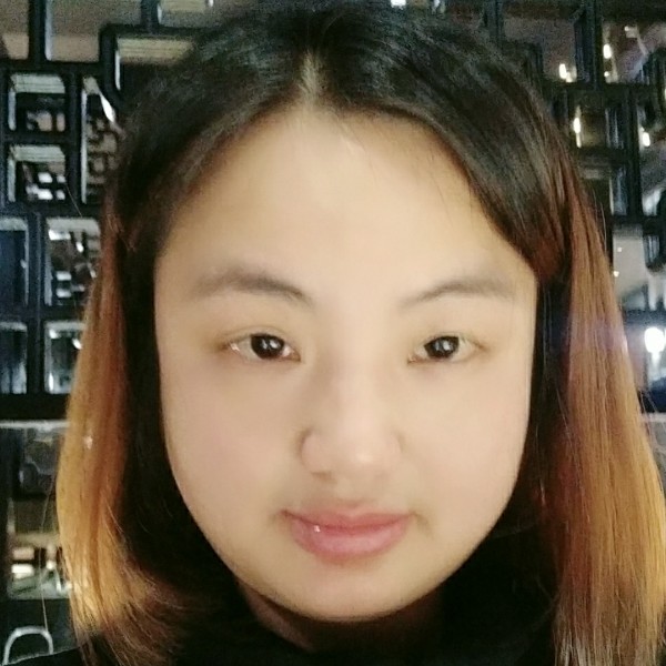 香羽翎的照片