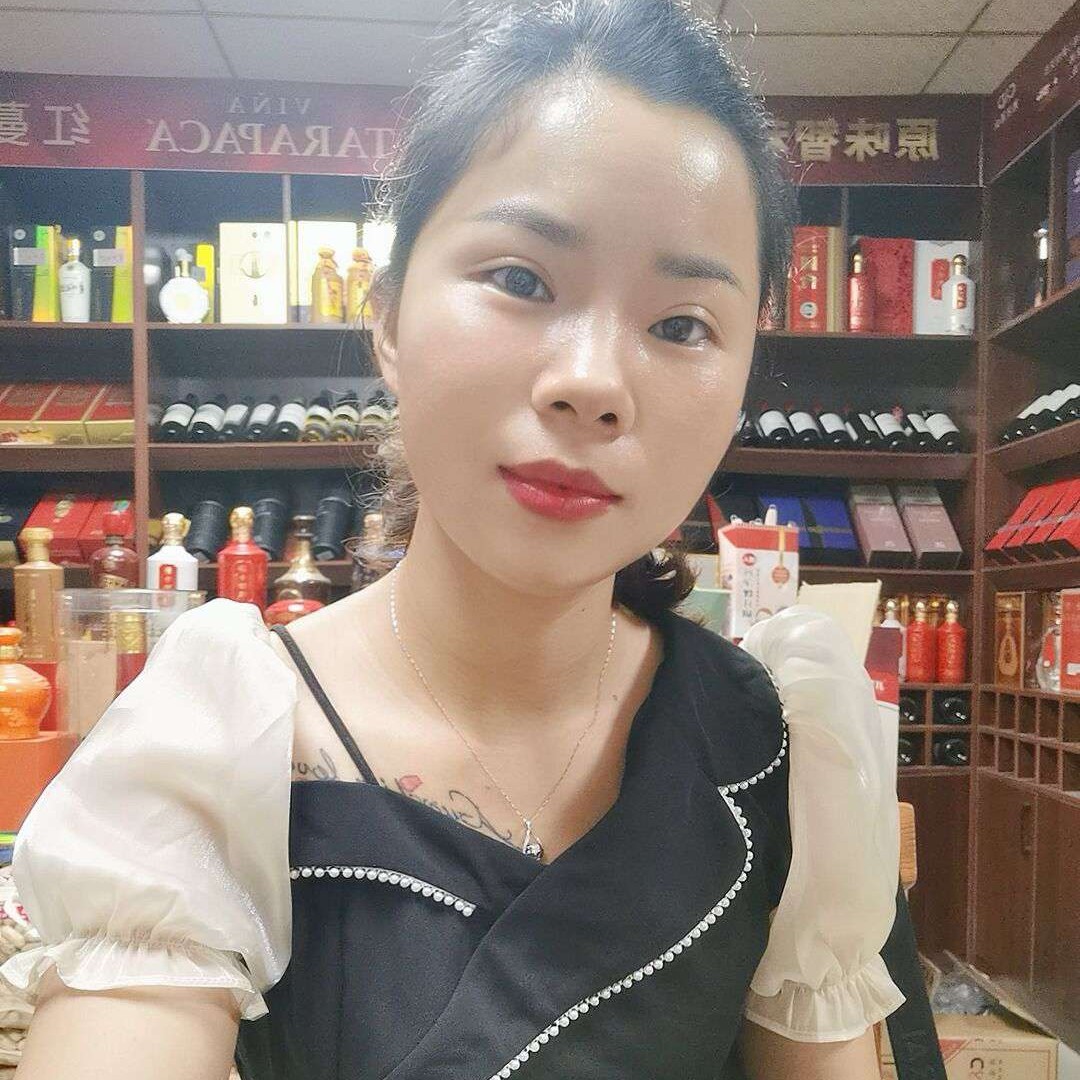 沧澜蹙眉曾经的照片
