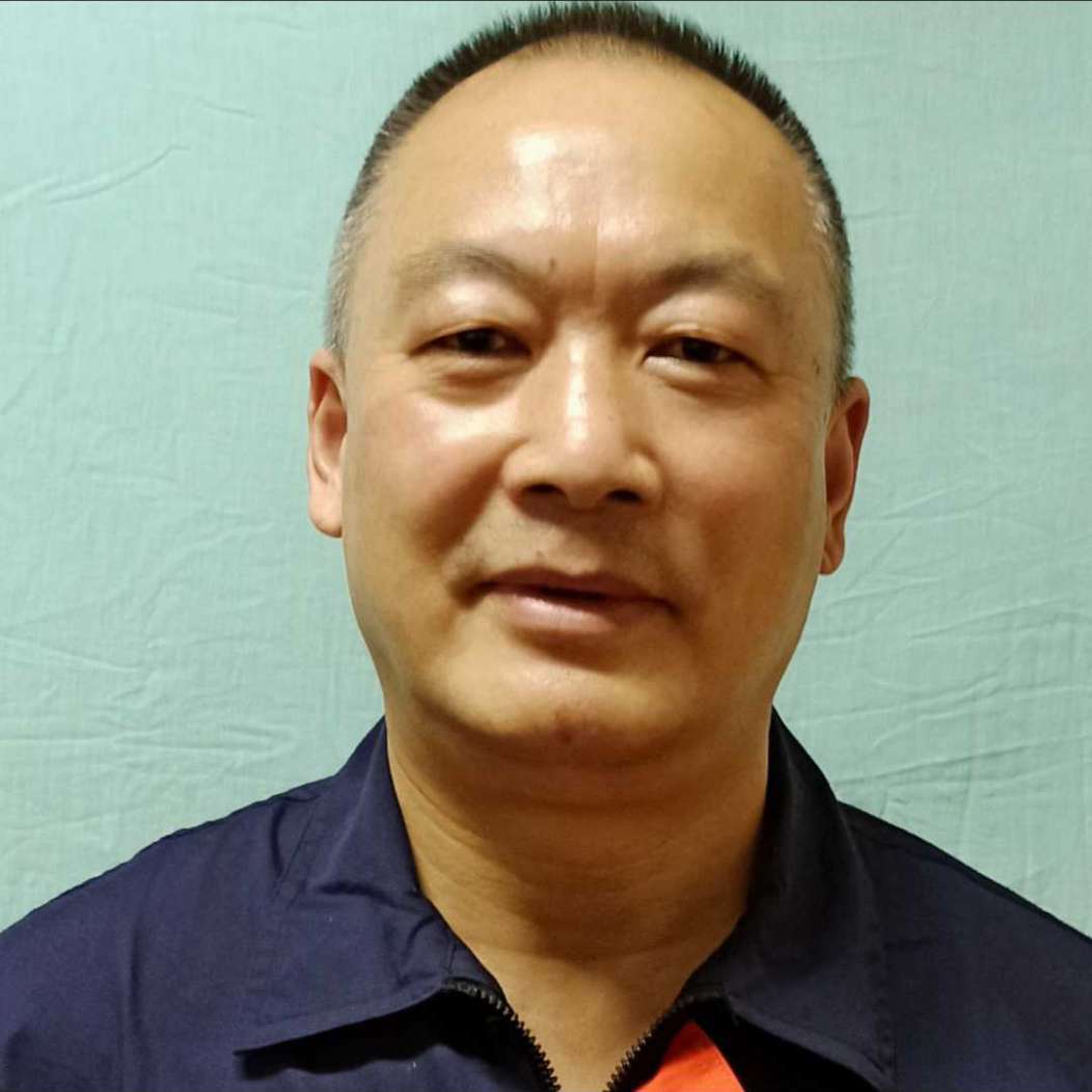 孝顺苦恋石头的照片
