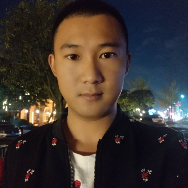 黄爽的照片
