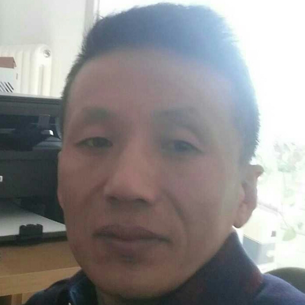 鲜花一个人的照片