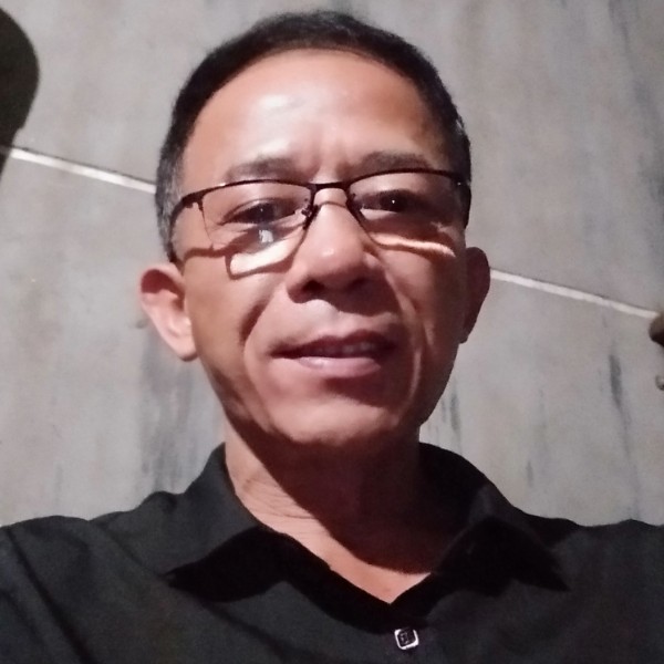 剪影乐观的照片
