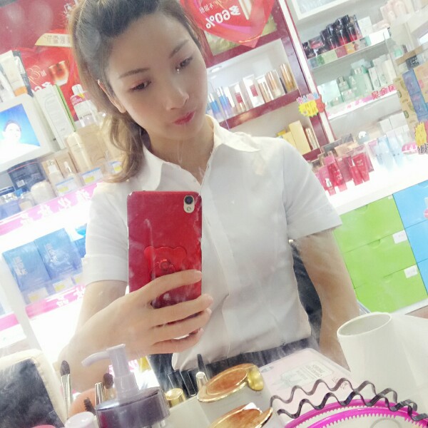 兰红的照片