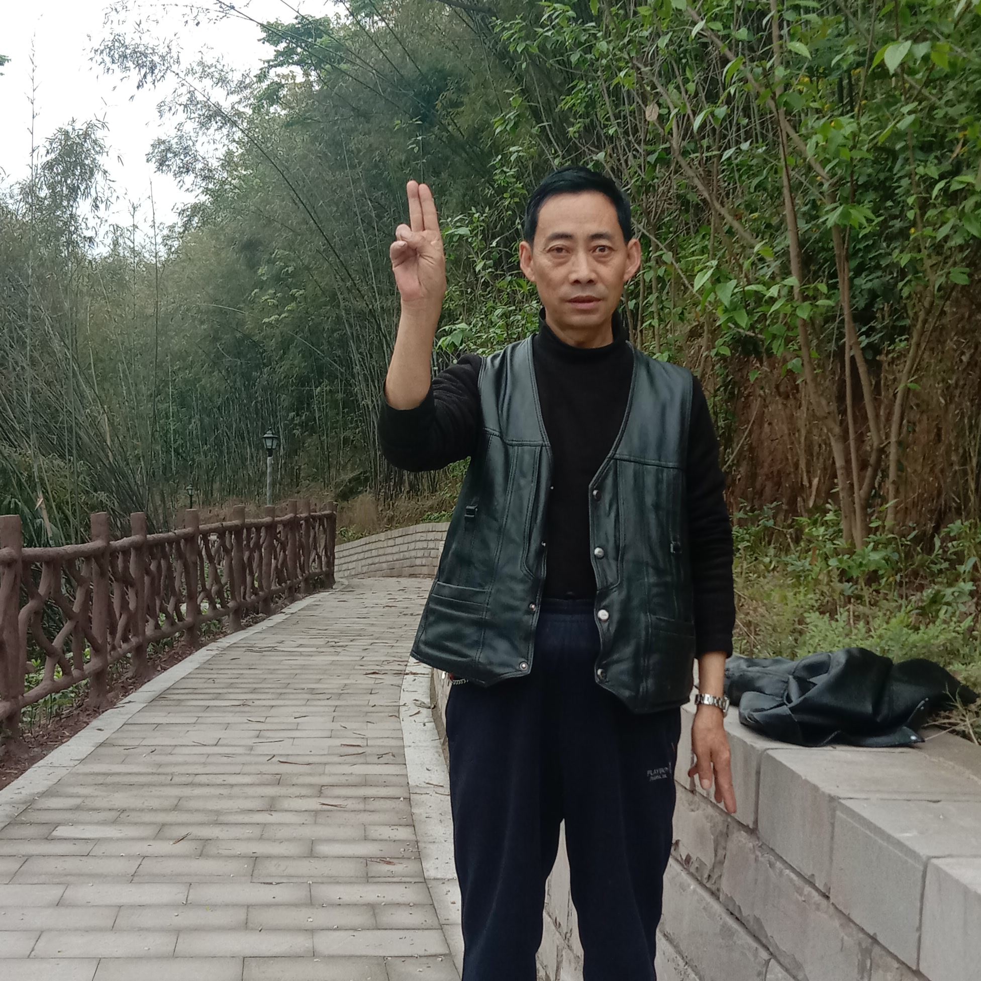 个性打月亮的照片