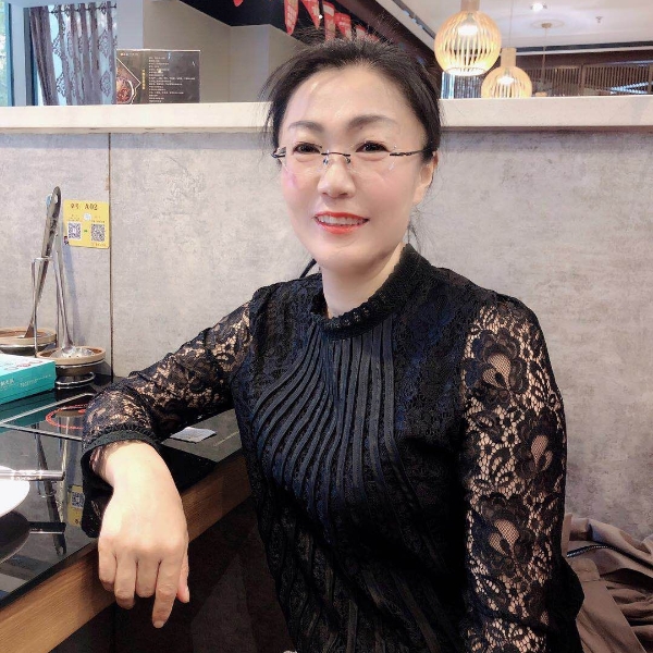 萝莉苗条的照片