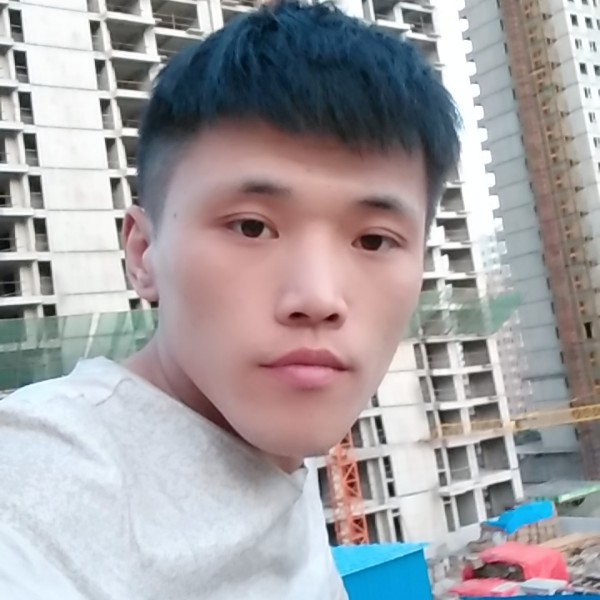 年轻方橘子的照片