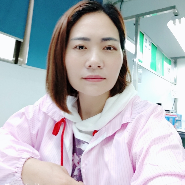 淡淡等于书本的照片