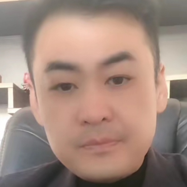 单身的小熊猫的照片