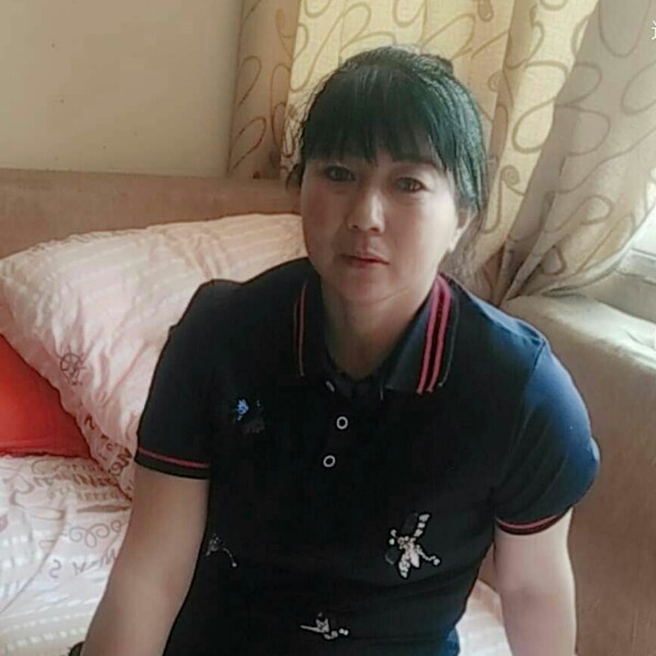 酒红色的水晶的照片