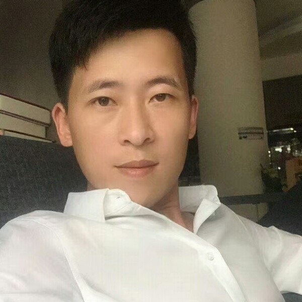 春，。爷的照片