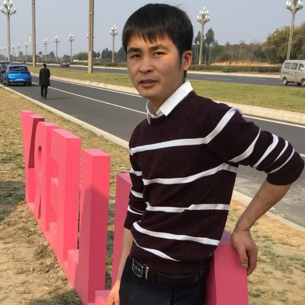 森槿蹁跹冷傲的照片