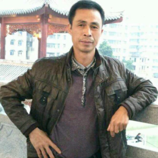 不解的泪了高山的照片