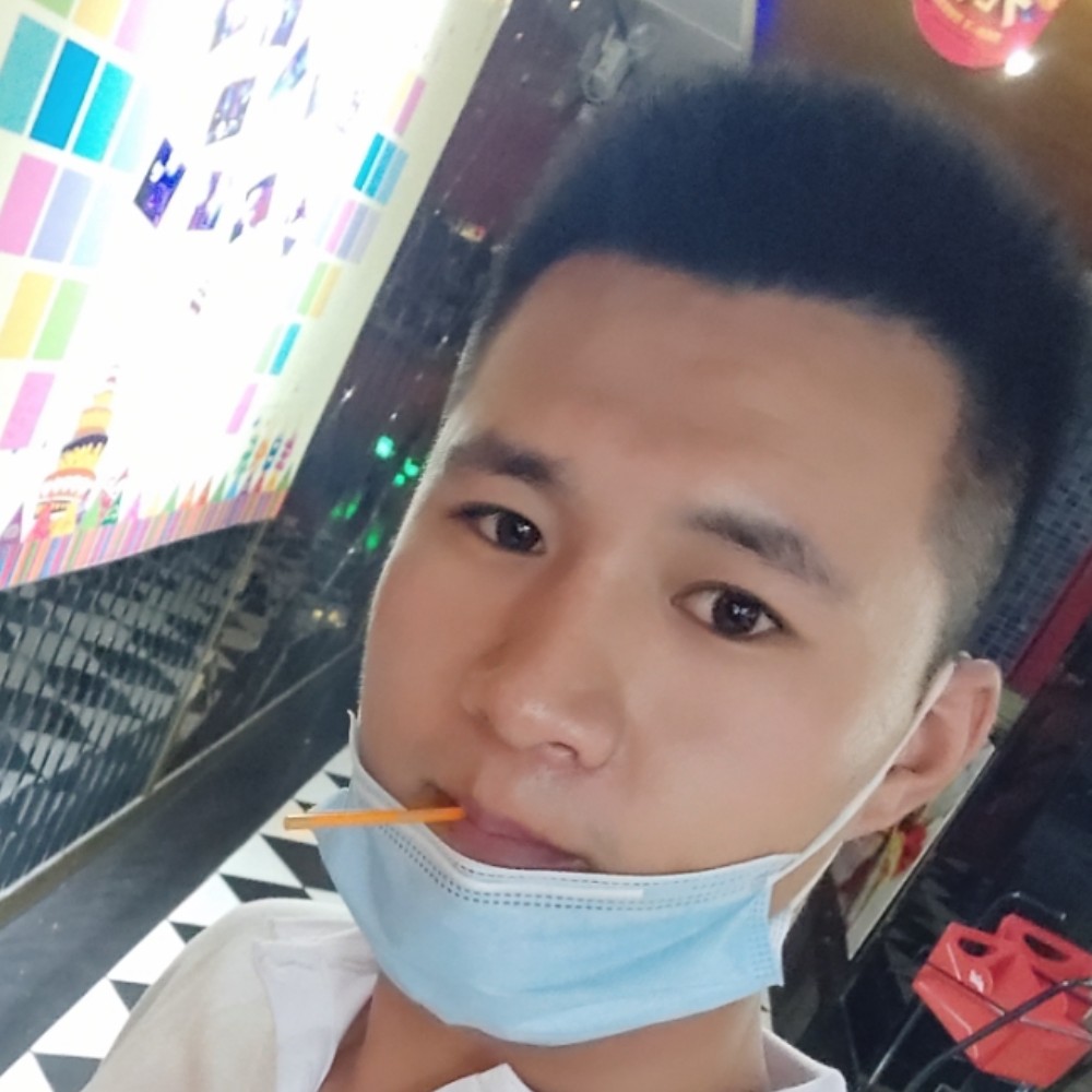凉笙踢酷酷的照片