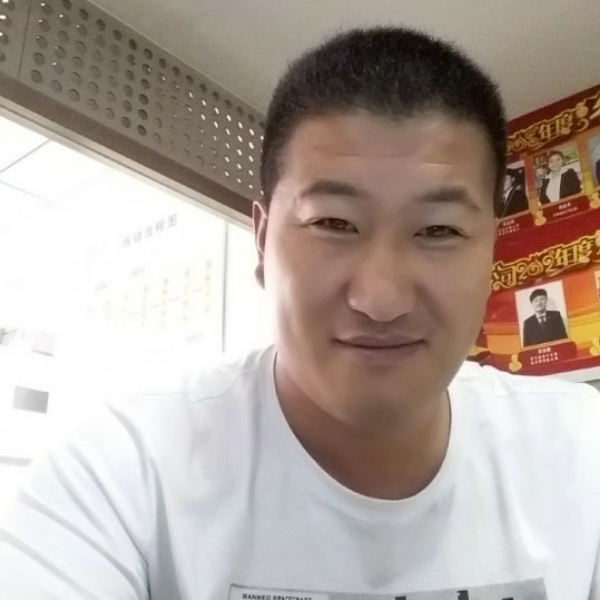 恶魔的燕尾蝶的照片